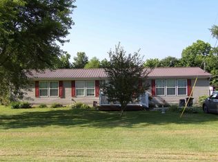 10 Northslope Dr, Milton, WV 25541