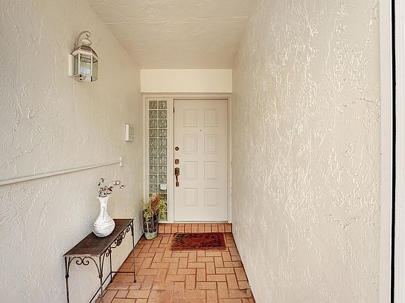 2nd image of 6111 Bluegrass Drive