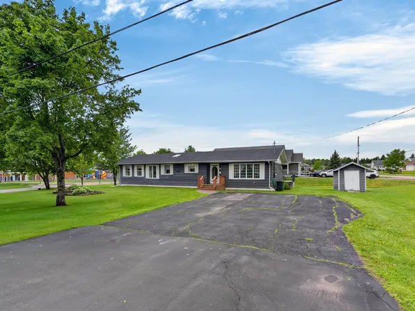 13 Avonlea Dr, Charlottetown, PE C1C 1C8