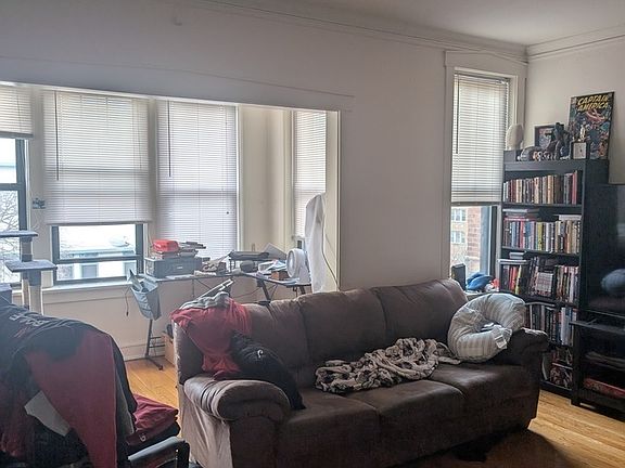 5th image of 901 W Washington Blvd #9093