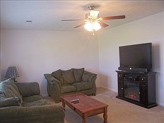3rd image of 310 Hunter Ln