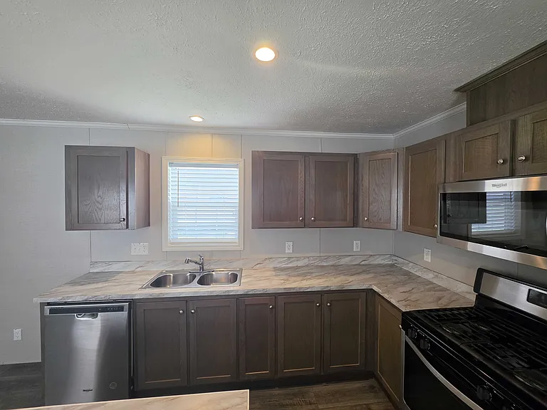 1 Shannon Dr #62 — Photo 6