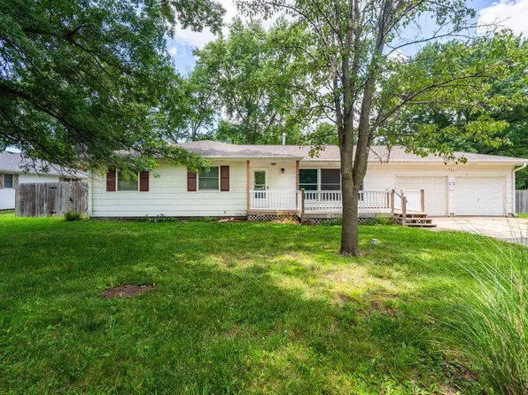 303 S Maple St, Meriden, KS 66512