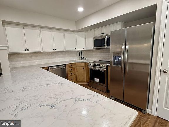 3rd image of 3502 Jennifer Ct