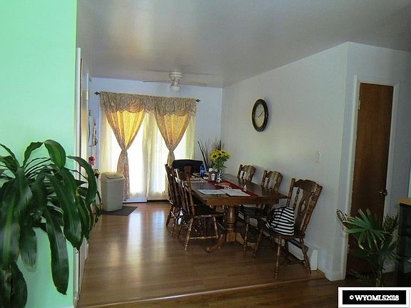 3rd image of 1018 Sierra Dr