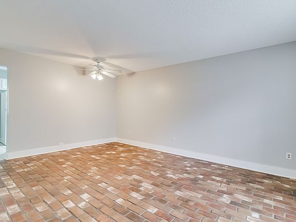 3rd image of 100 Winchester Dr APT 406