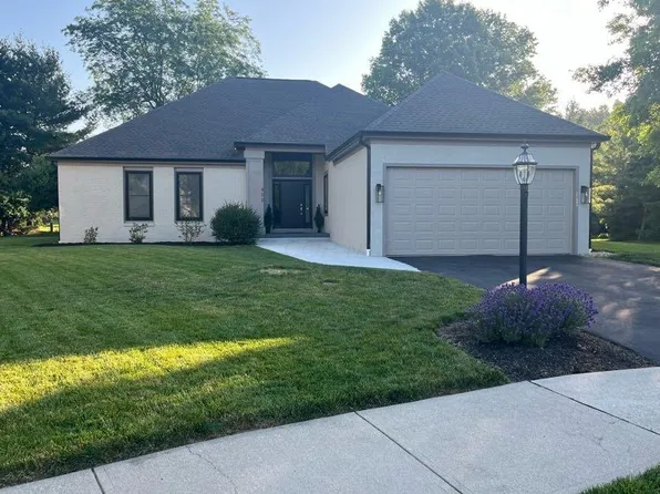 450 Village Ridge Ct, Powell, OH 43065