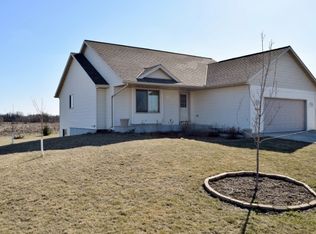 1000 Martin Dr, Dassel, MN 55325
