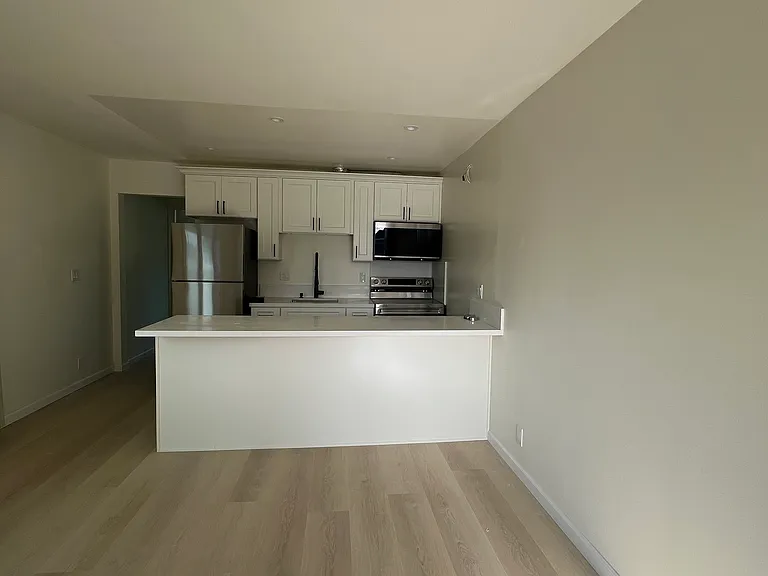2511 Prince St #9 — Photo 8