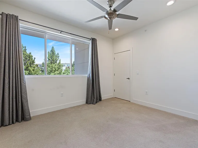 604 N Bluff Dr #225 — Photo 18