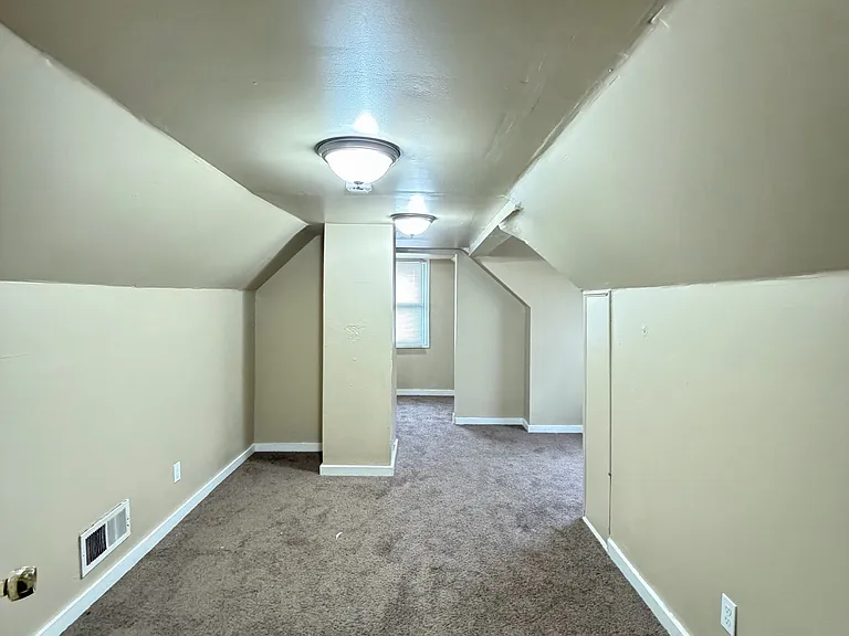 10604 Parkview Ave — Photo 14