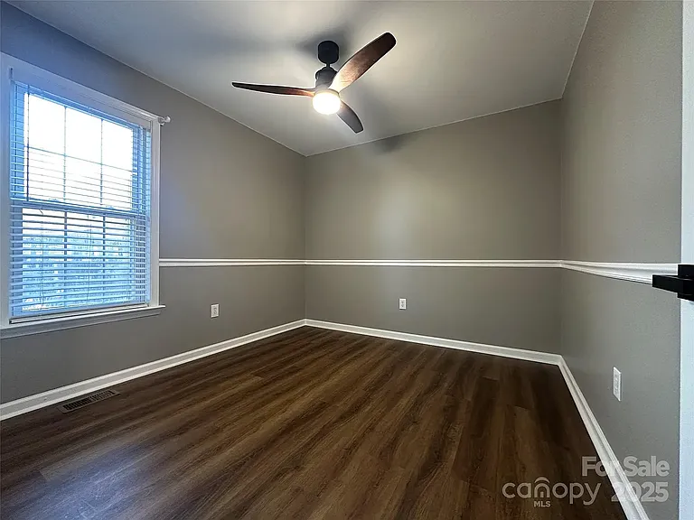 75 Eden St NW — Photo 14