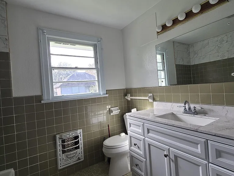 560 Staring Ln — Photo 12