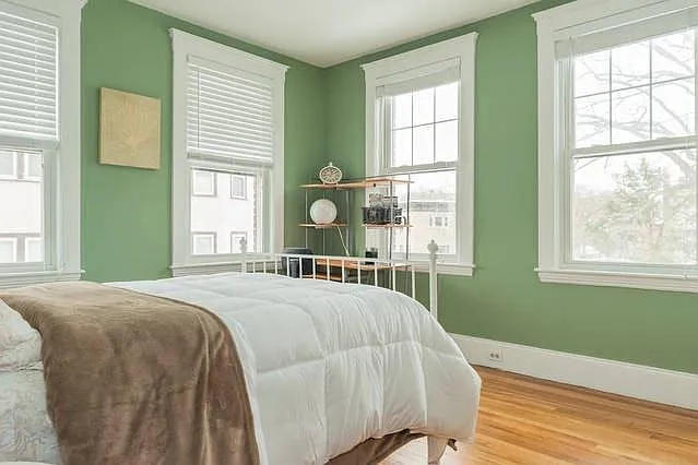 130 Sutherland Rd #5 — Photo 9