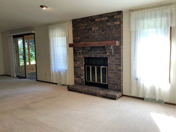 3rd image of 2553 Indian Hill Dr