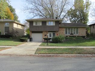 6612 Forestview Dr, Oak Forest, IL 60452