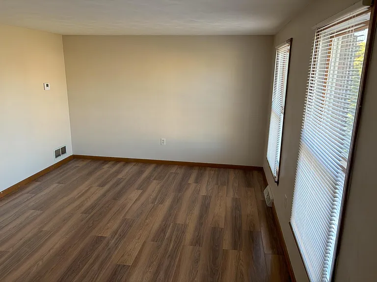 309 Dogwood Dr — Photo 9