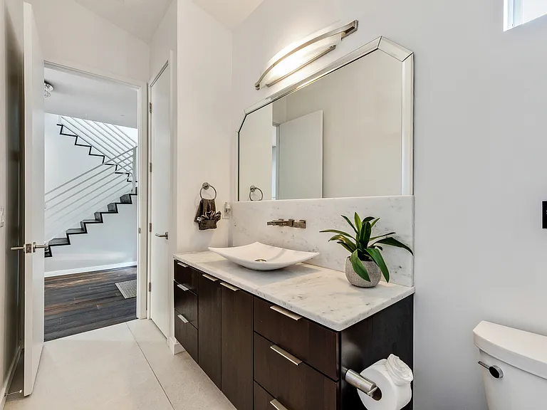 9100 San Martin Blvd NE — Photo 33