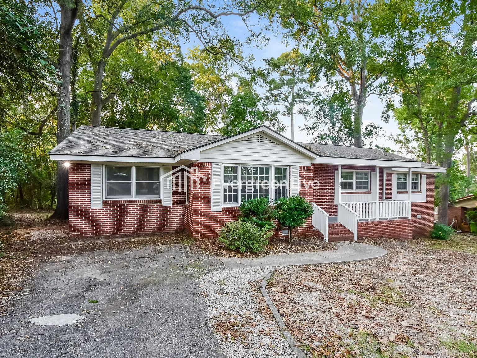 3 bed, 2.0 bath, 1183 sqft, $1,545 — Photo 1
