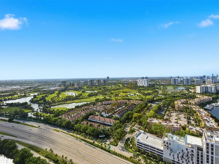 3500 Mystic Pointe Dr #Penthouse 5 — Photo 8