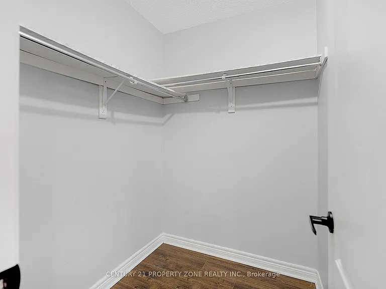 3893 Manatee Way #UPPER — Photo 21