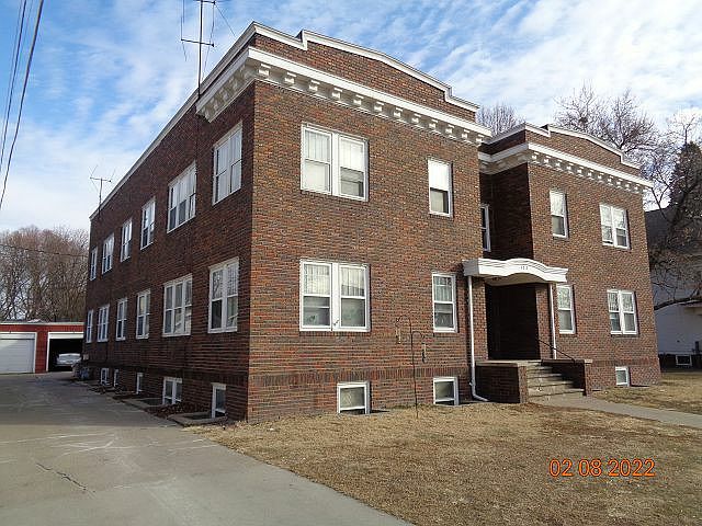 2nd image of 322 W 10th St #1