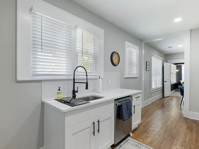 1054 Katherwood Dr SW — Photo 10