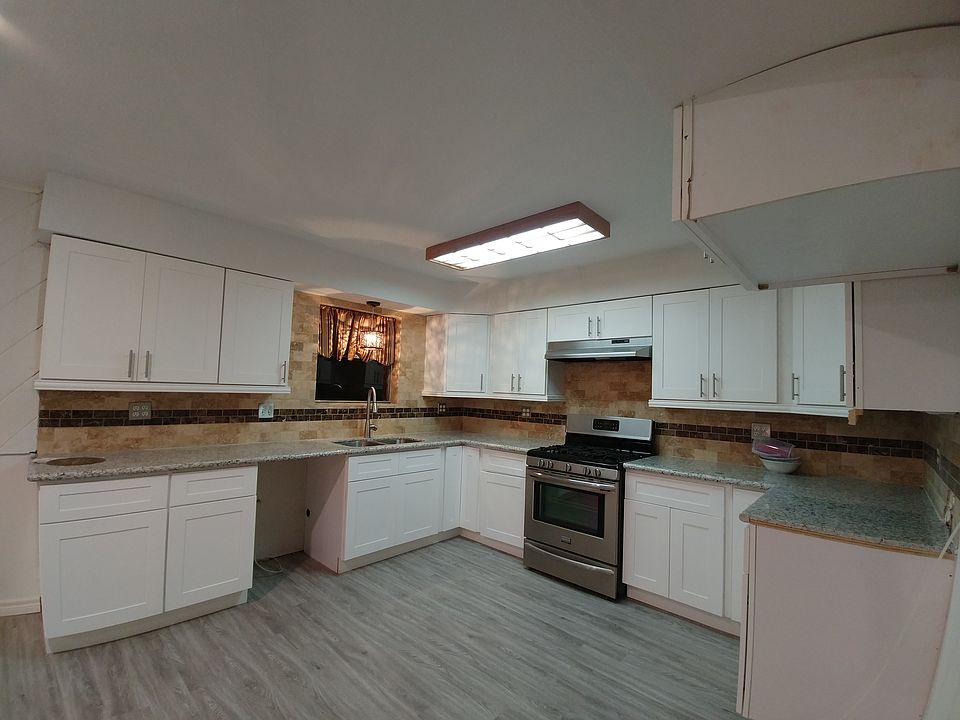 1st image of 8710 Nairn St