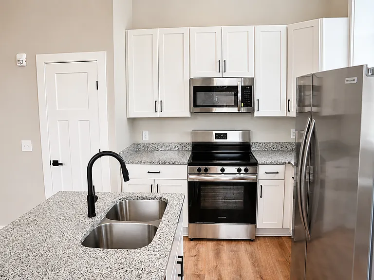 128 N Water Ave — Photo 18