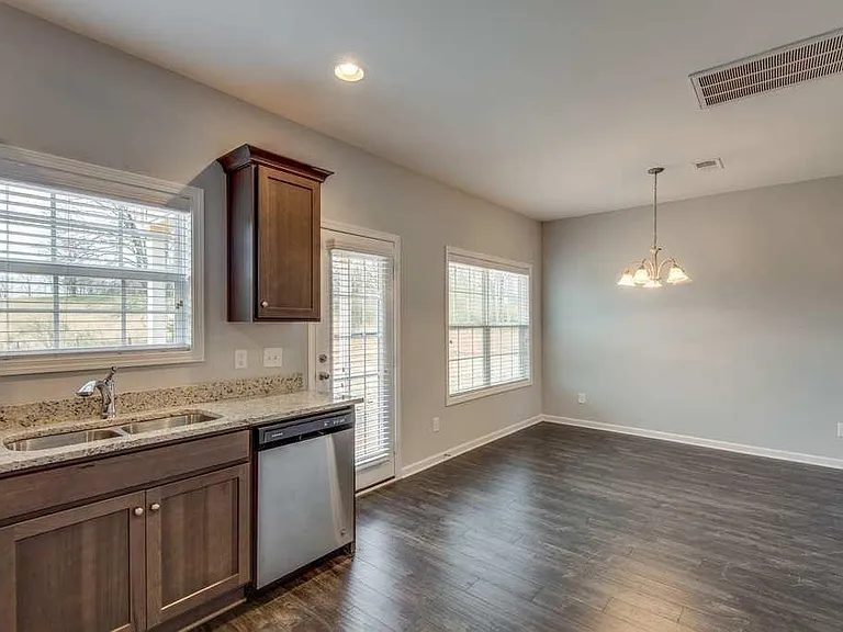 7416 Marisa Way — Photo 9