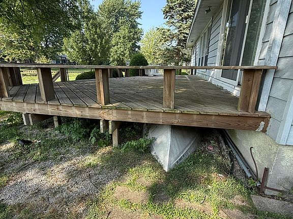 5th image of 33060 N Battershall Rd