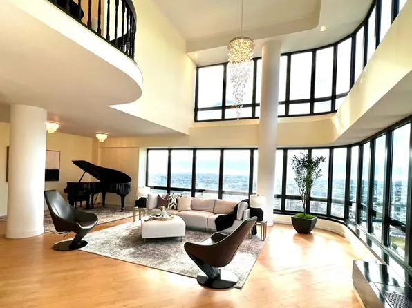 530 East 76th Street image 5 of 27