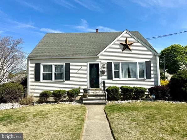 19 Rotunda Dr, Hamilton, NJ 08610