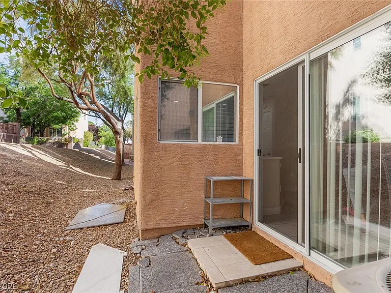 3647 McMurty Ct — Photo 28