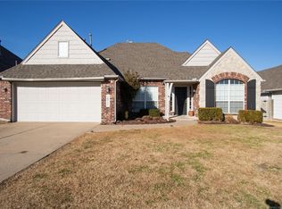 10711 E 84th Pl, Tulsa, OK 74133