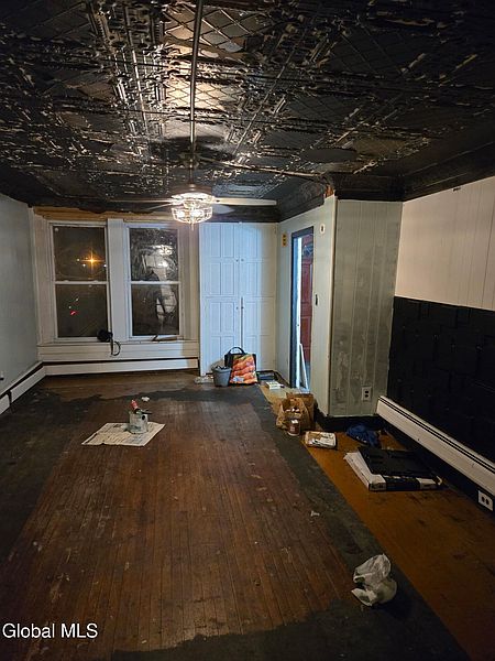 3rd image of 19 Williams Street