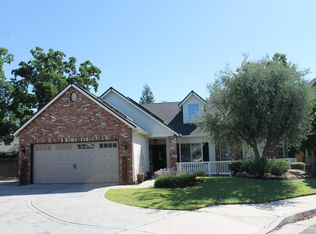 1876 E Turnberry Ave, Fresno, CA 93730