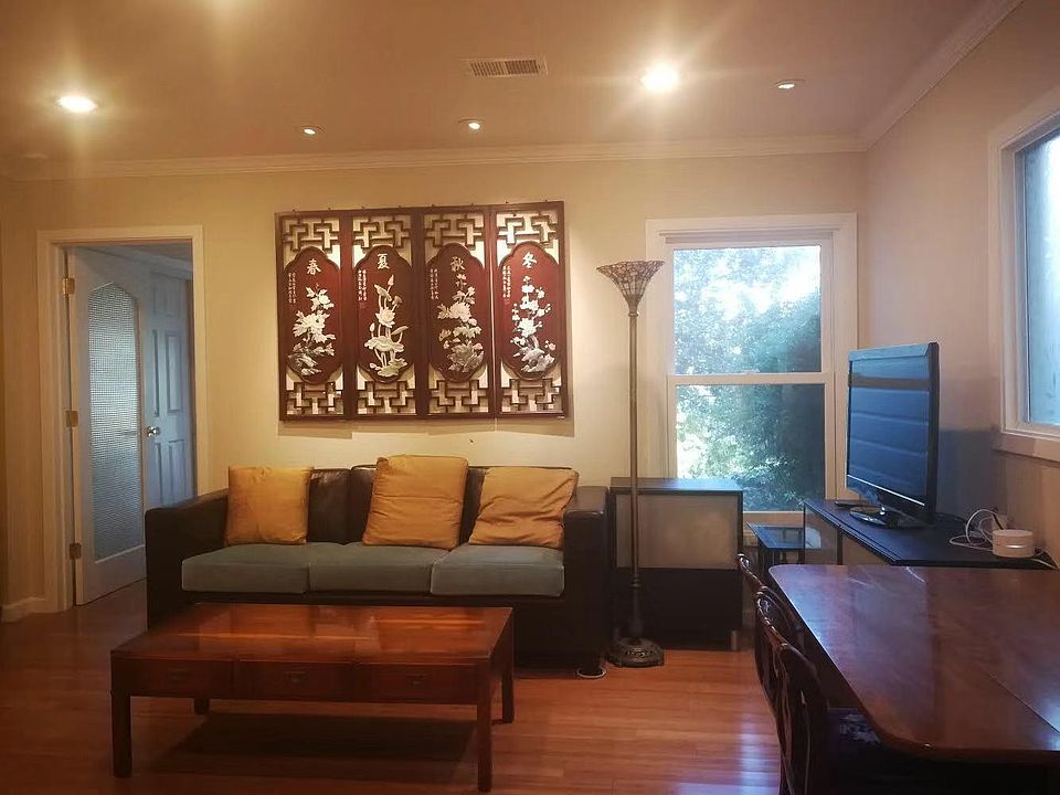 1st image of 201 Broderick St #2