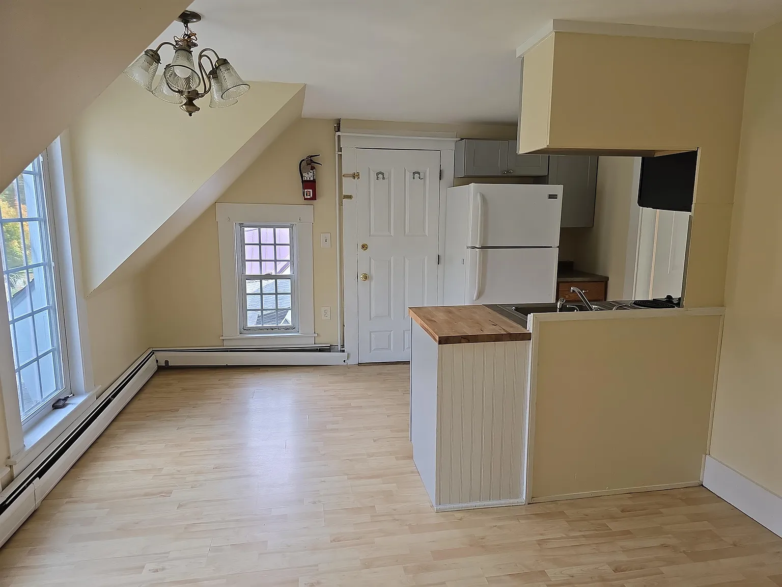 1 bed, 1.0 bath, 6575 sqft, $1,200 — Photo 3