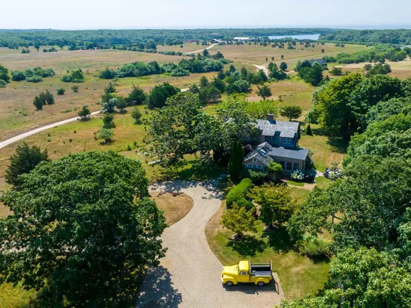 39 Sarita Walker Rd, West Tisbury, MA 02575