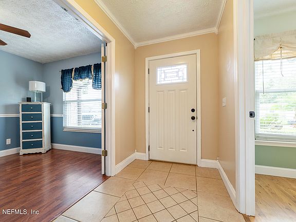 4th image of 1726 BARTLETT Avenue