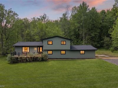 8821 Valley Ln, Chagrin Falls, OH, 44023