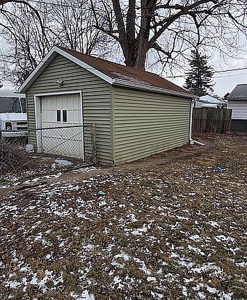 4th image of 706 Glenwood Ave