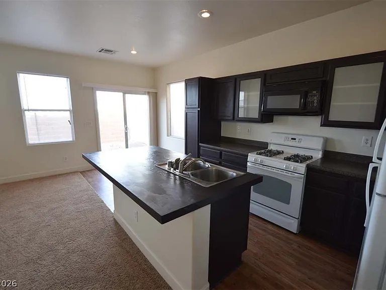6670 Tulip Falls Dr #0 — Photo 3