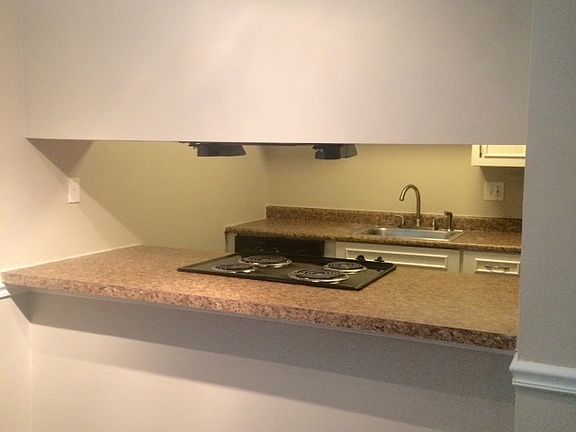 Dining room bar top area