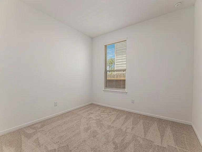 235 Pine Cavern Dr — Photo 10