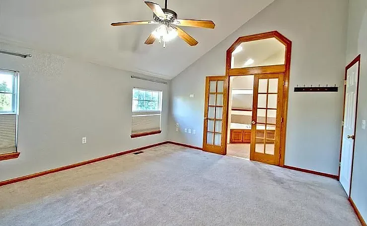 1912 Country Ridge Dr — Photo 8