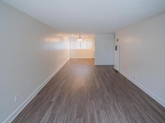 3rd image of 4710 Jewell St