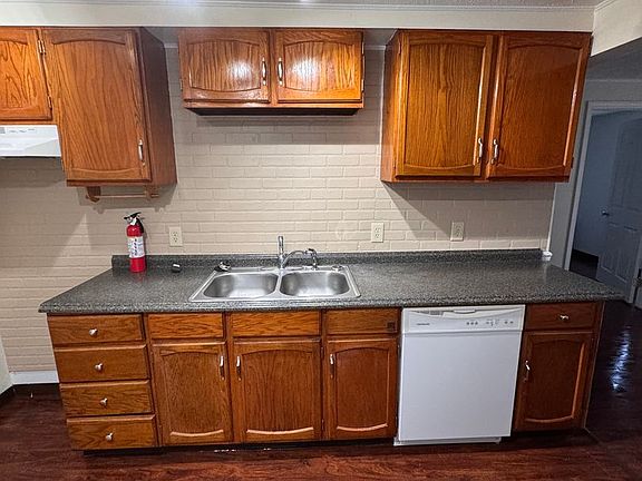 2nd image of 127 N Roanoke Ave
