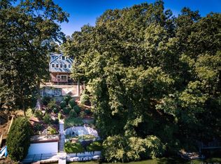 313 Lakemere Dr, Southbury, CT 06488